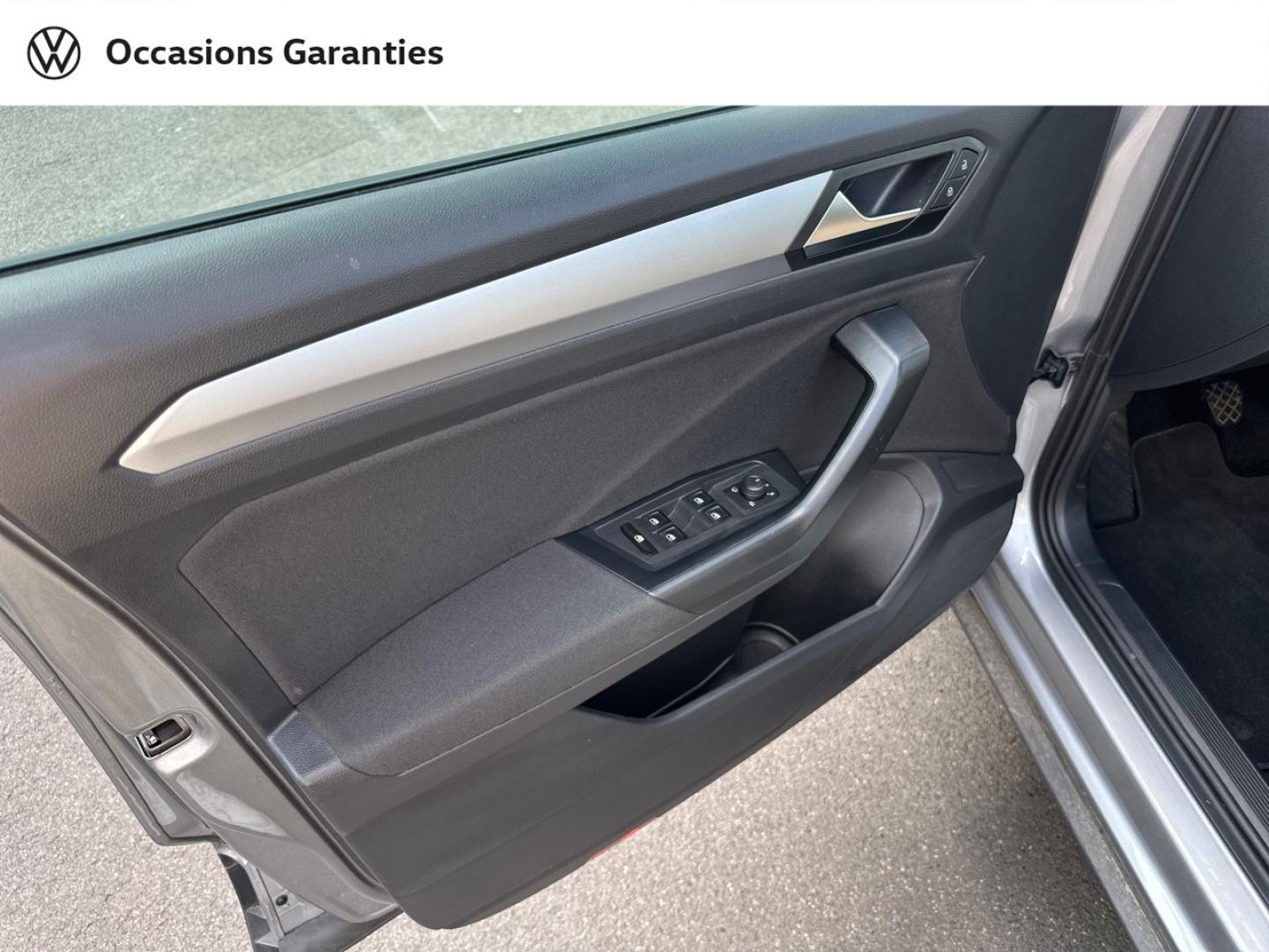 Voitures occasions VOLKSWAGEN T-ROC Life Plus Bruay-la-Buissière