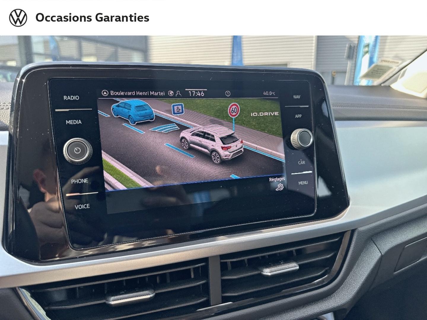 Voitures occasions VOLKSWAGEN T-ROC Life Plus Lens