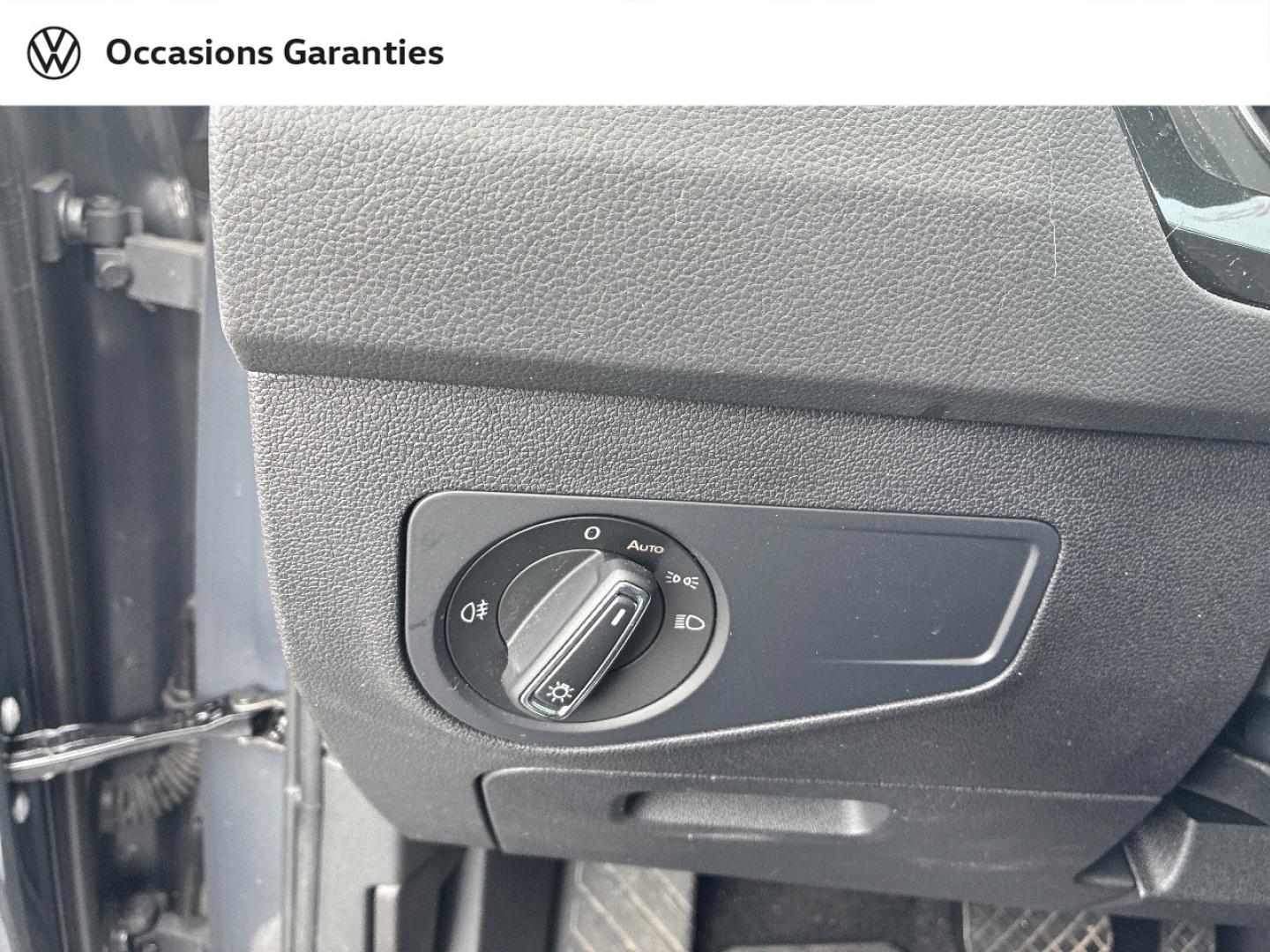 Voitures occasions VOLKSWAGEN TIGUAN Base Lens