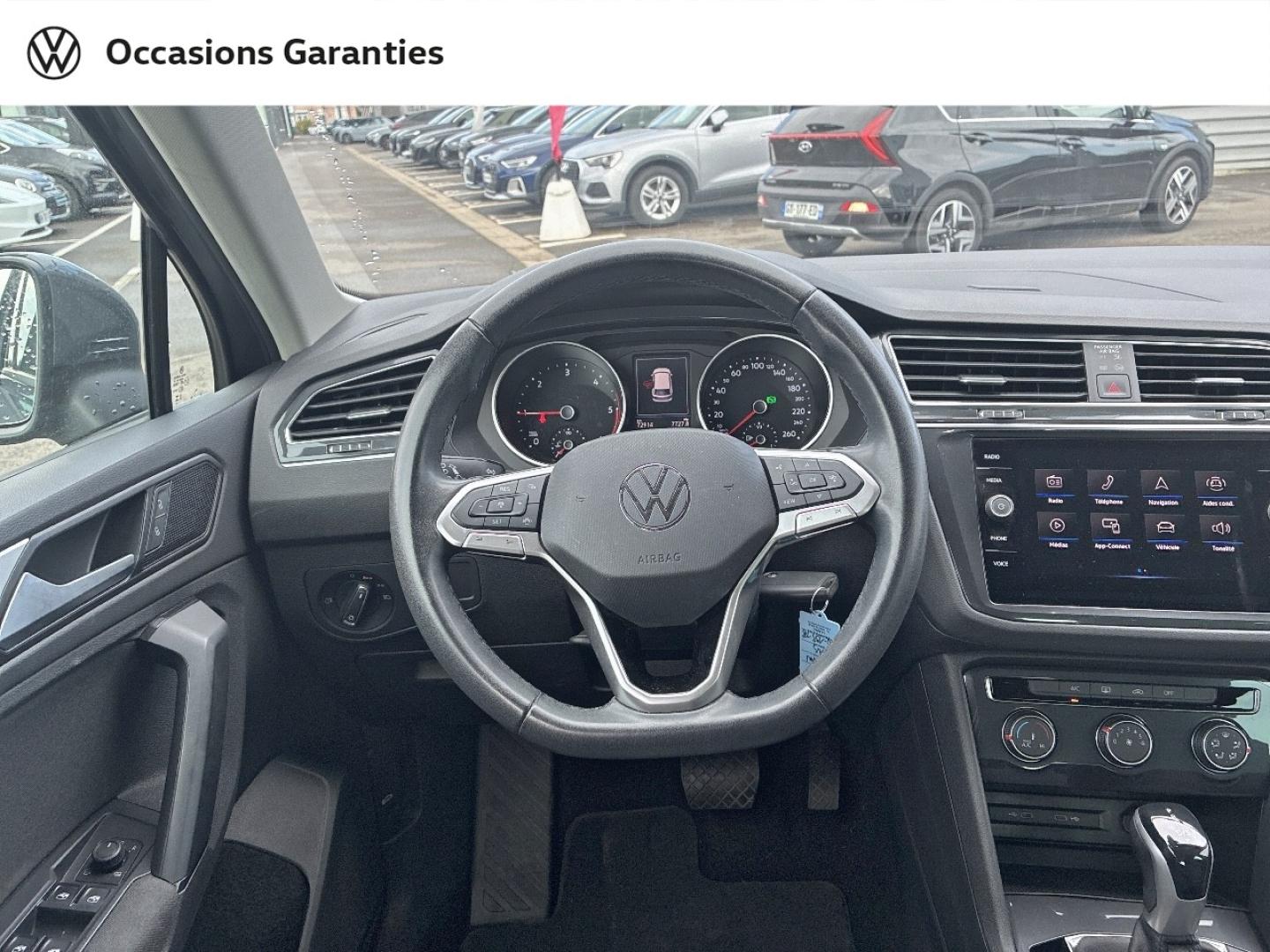 Voitures occasions VOLKSWAGEN TIGUAN Base Lens