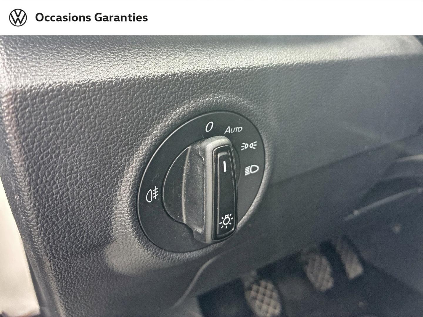 Voitures occasions VOLKSWAGEN T-ROC Base Lens