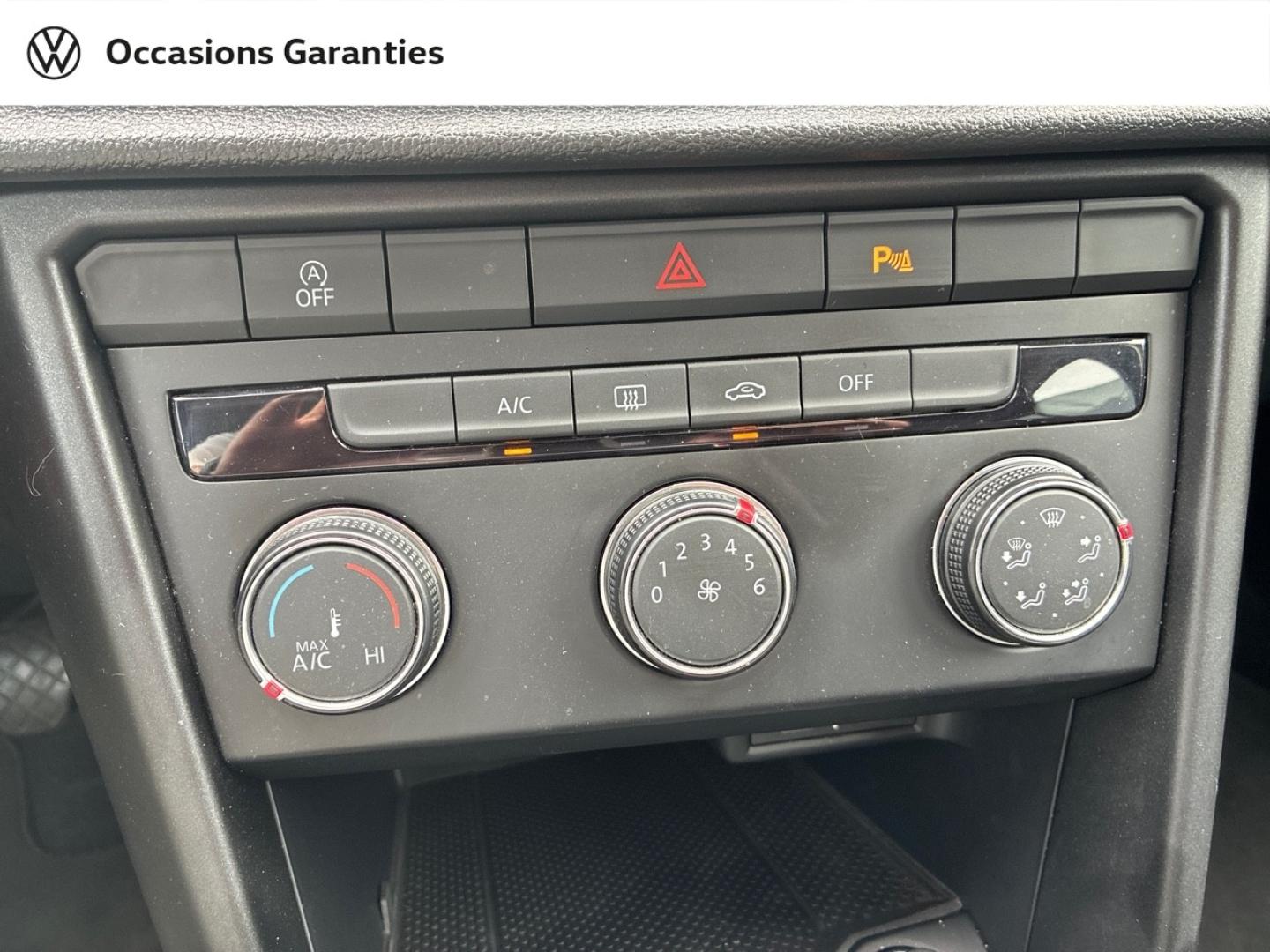 Voitures occasions VOLKSWAGEN T-ROC Base Lens