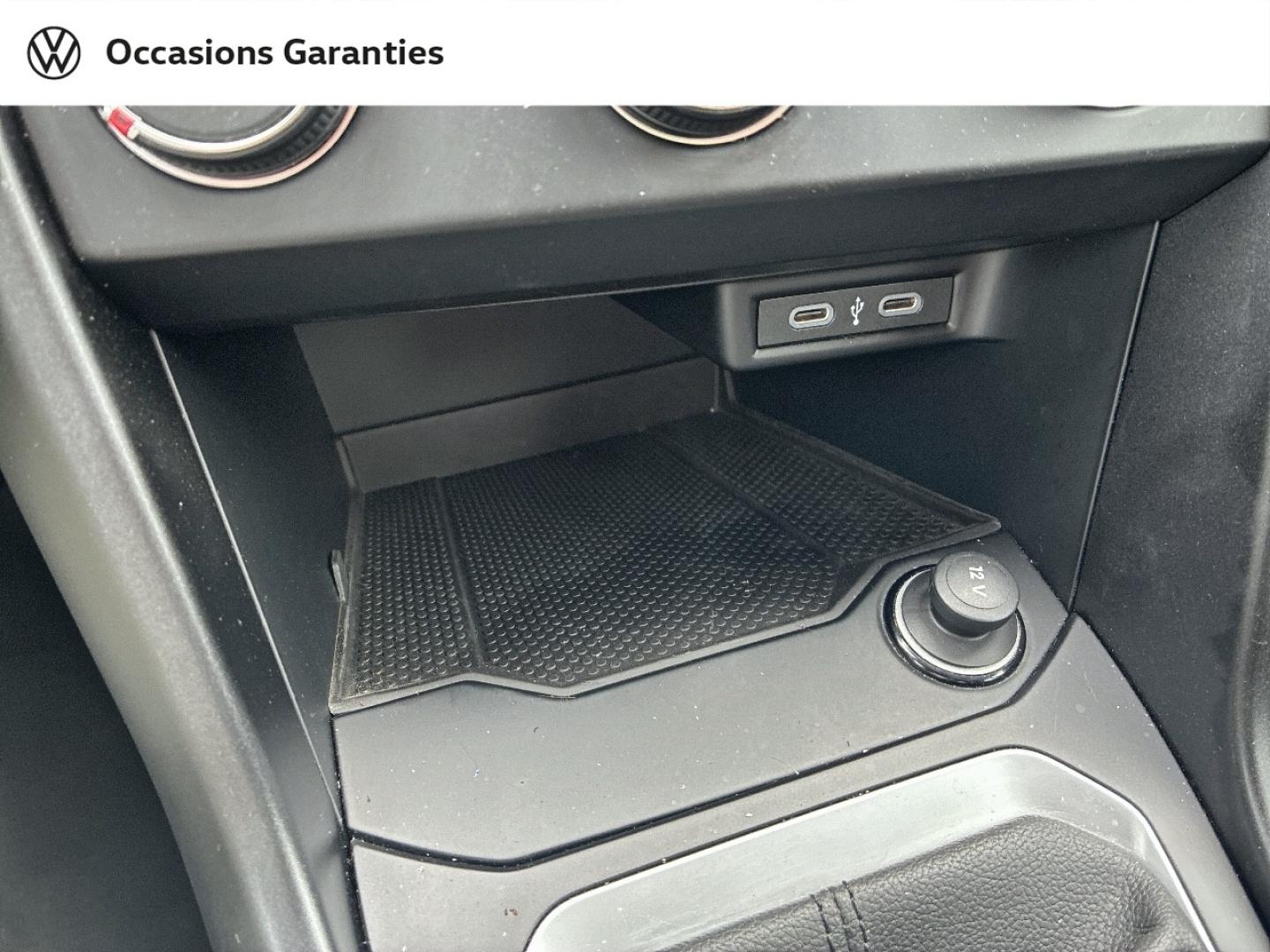 Voitures occasions VOLKSWAGEN T-ROC Base Lens