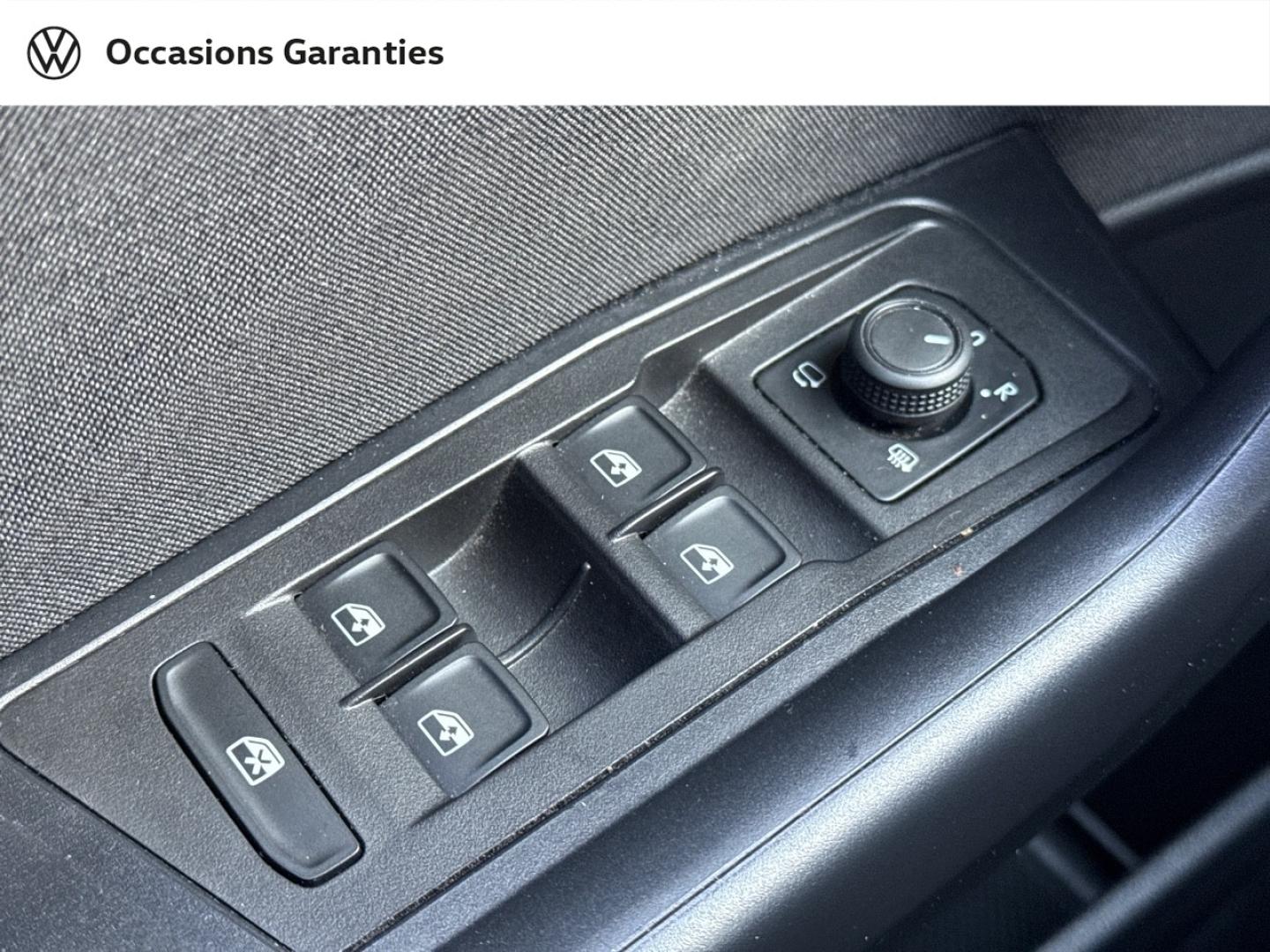 Voitures occasions VOLKSWAGEN T-ROC Life Plus Lens