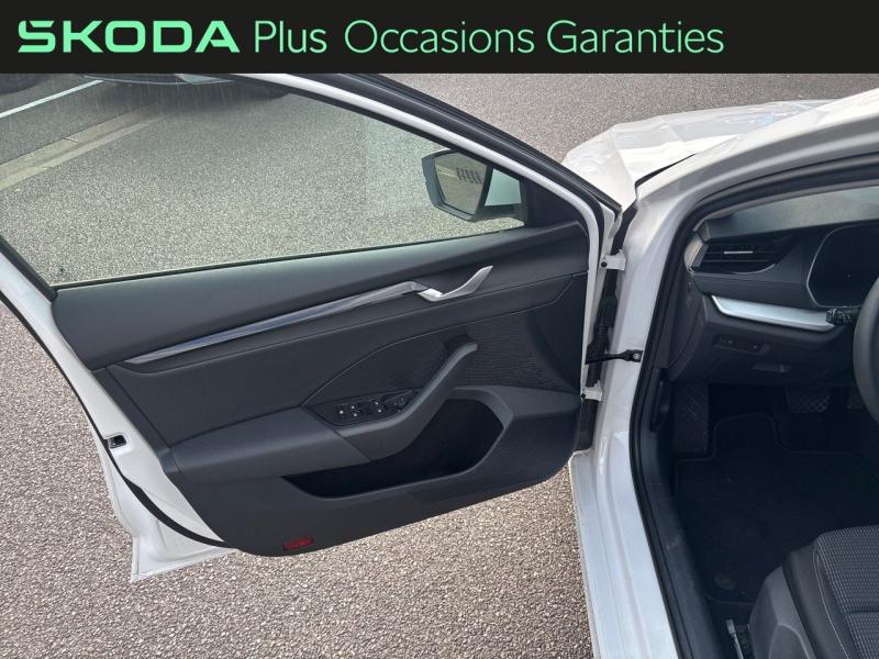 Voitures occasions ŠKODA OCTAVIA Selection Lens