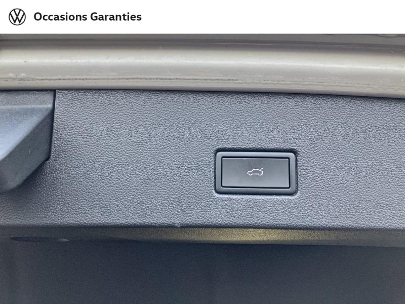 Voitures occasions VOLKSWAGEN T-ROC R-Line Lens