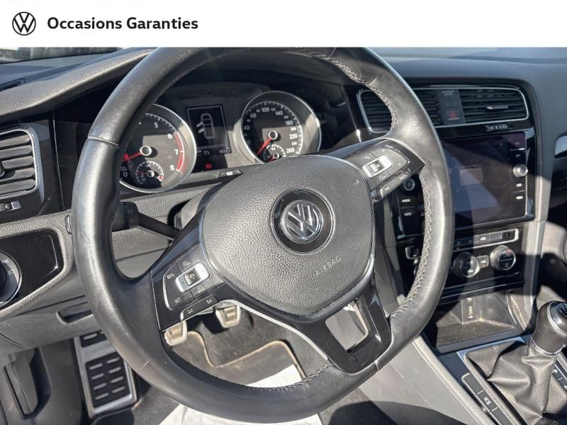 Voitures occasions VOLKSWAGEN GOLF Sound Lens