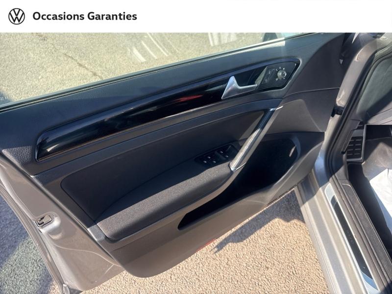 Voitures occasions VOLKSWAGEN GOLF Sound Lens