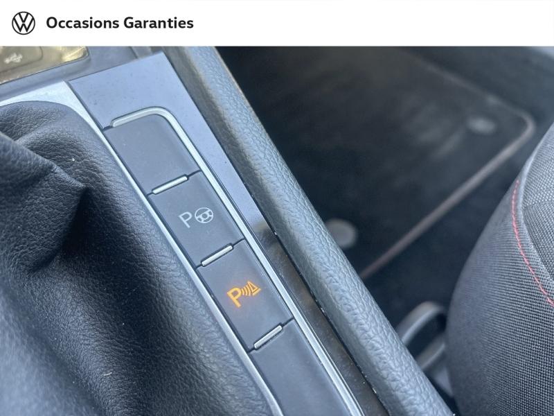Voitures occasions VOLKSWAGEN GOLF Sound Lens