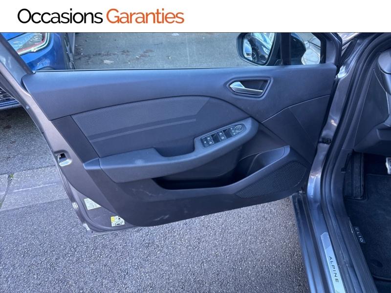 Voitures occasions RENAULT CLIO esprit Alpine Lens