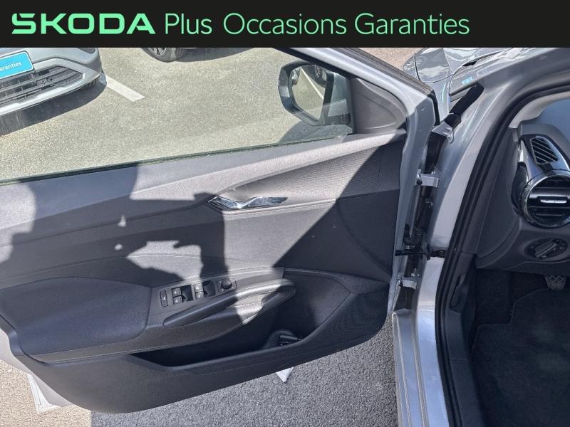 Voitures occasions ŠKODA FABIA Selection Lens