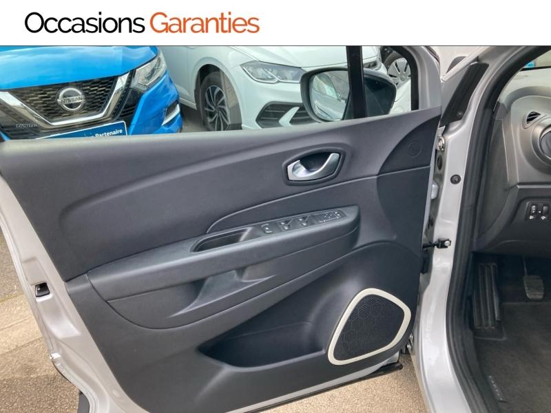 Voitures occasions RENAULT CAPTUR Business Lens