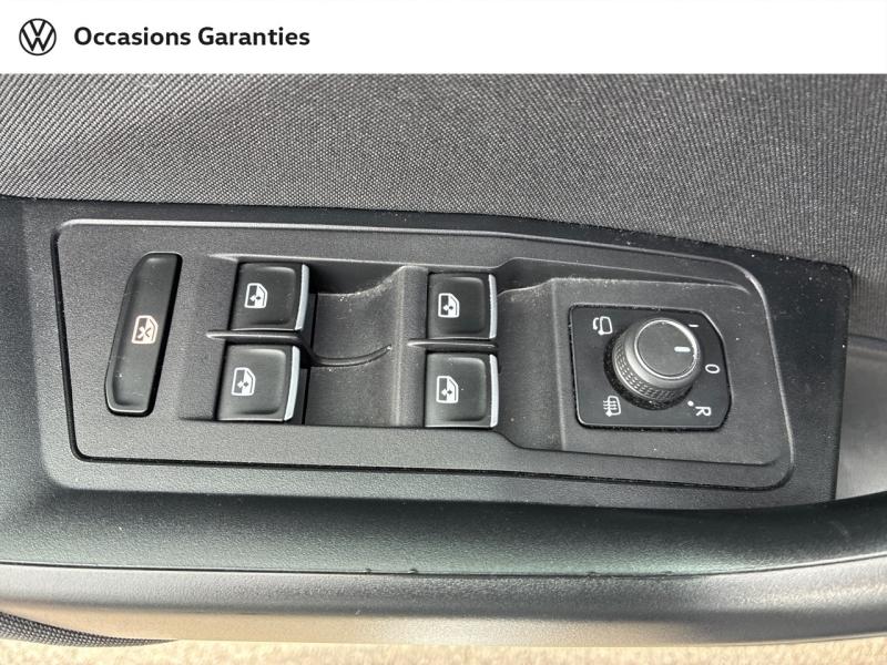 Voitures occasions VOLKSWAGEN T-ROC Active Lens