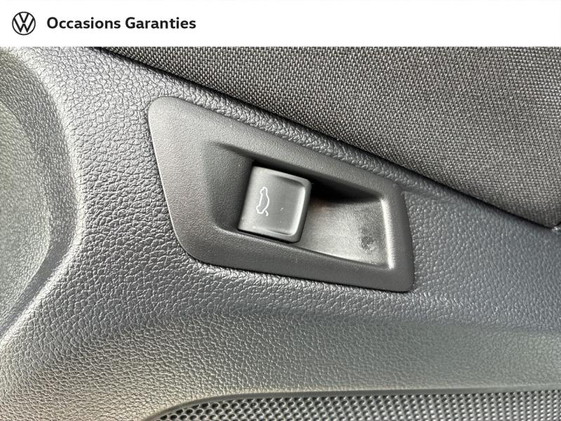 Voitures occasions VOLKSWAGEN T-ROC Active Lens