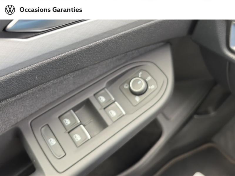 Voitures occasions VOLKSWAGEN GOLF Life Business Lens