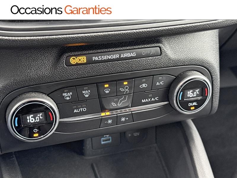 Voitures occasions FORD FOCUS Titanium Design Lens