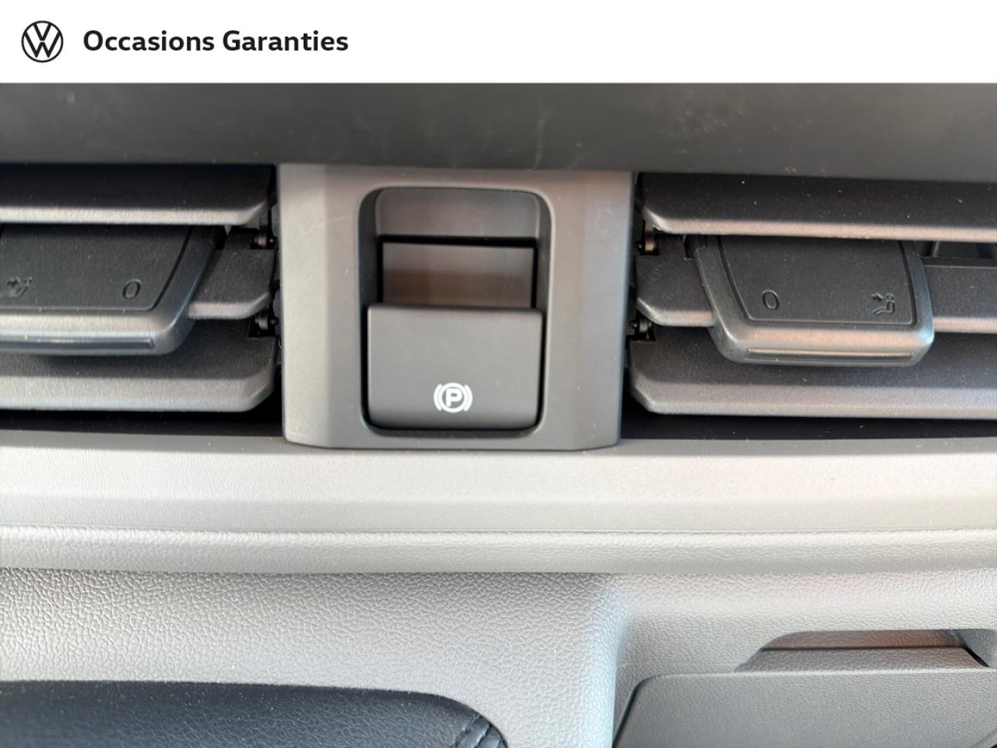 Voitures occasions VOLKSWAGEN UTILITAIRES Transporter Fg Base Lens