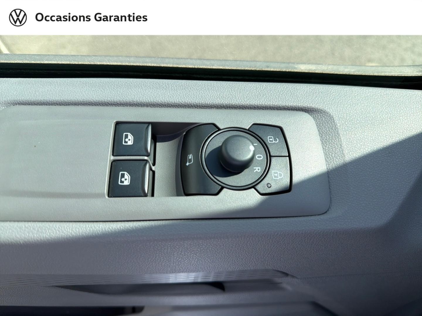 Voitures occasions VOLKSWAGEN UTILITAIRES Transporter Fg Base Lens