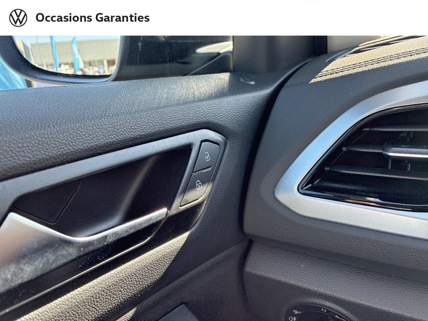 Voitures occasions VOLKSWAGEN T-ROC Life Plus Lens