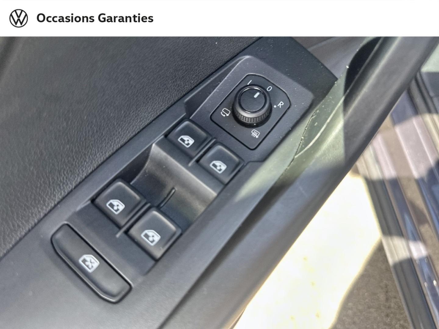 Voitures occasions VOLKSWAGEN T-CROSS Life Lens