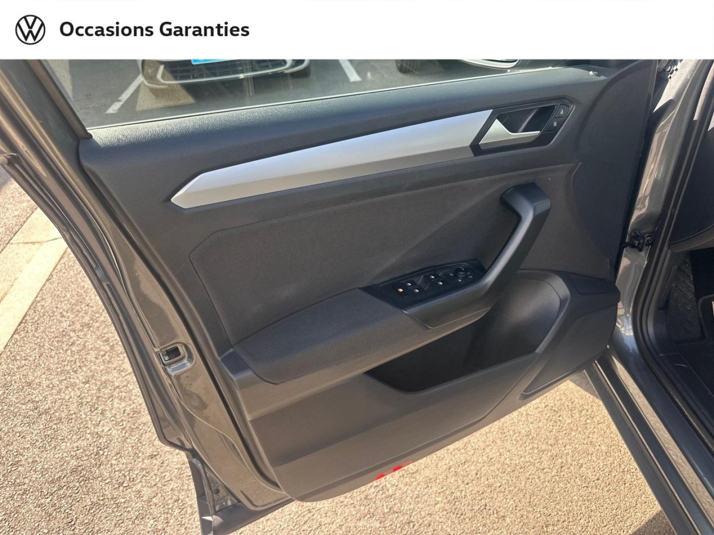 Voitures occasions VOLKSWAGEN T-ROC Life Lens