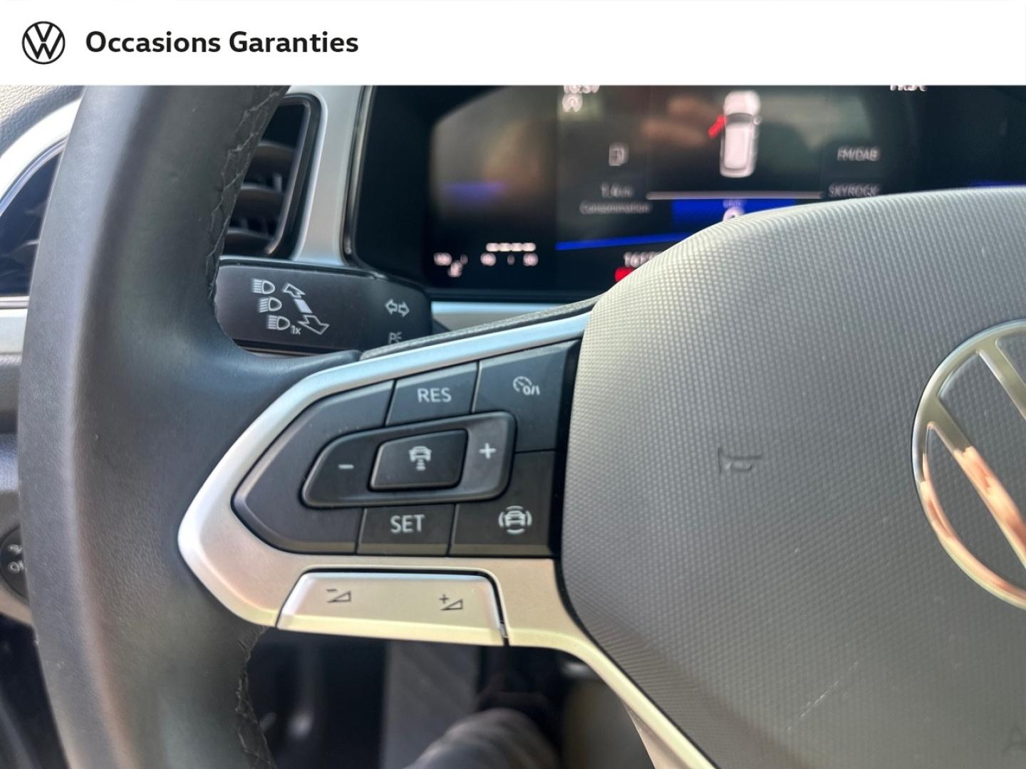 Voitures occasions VOLKSWAGEN T-ROC Life Lens