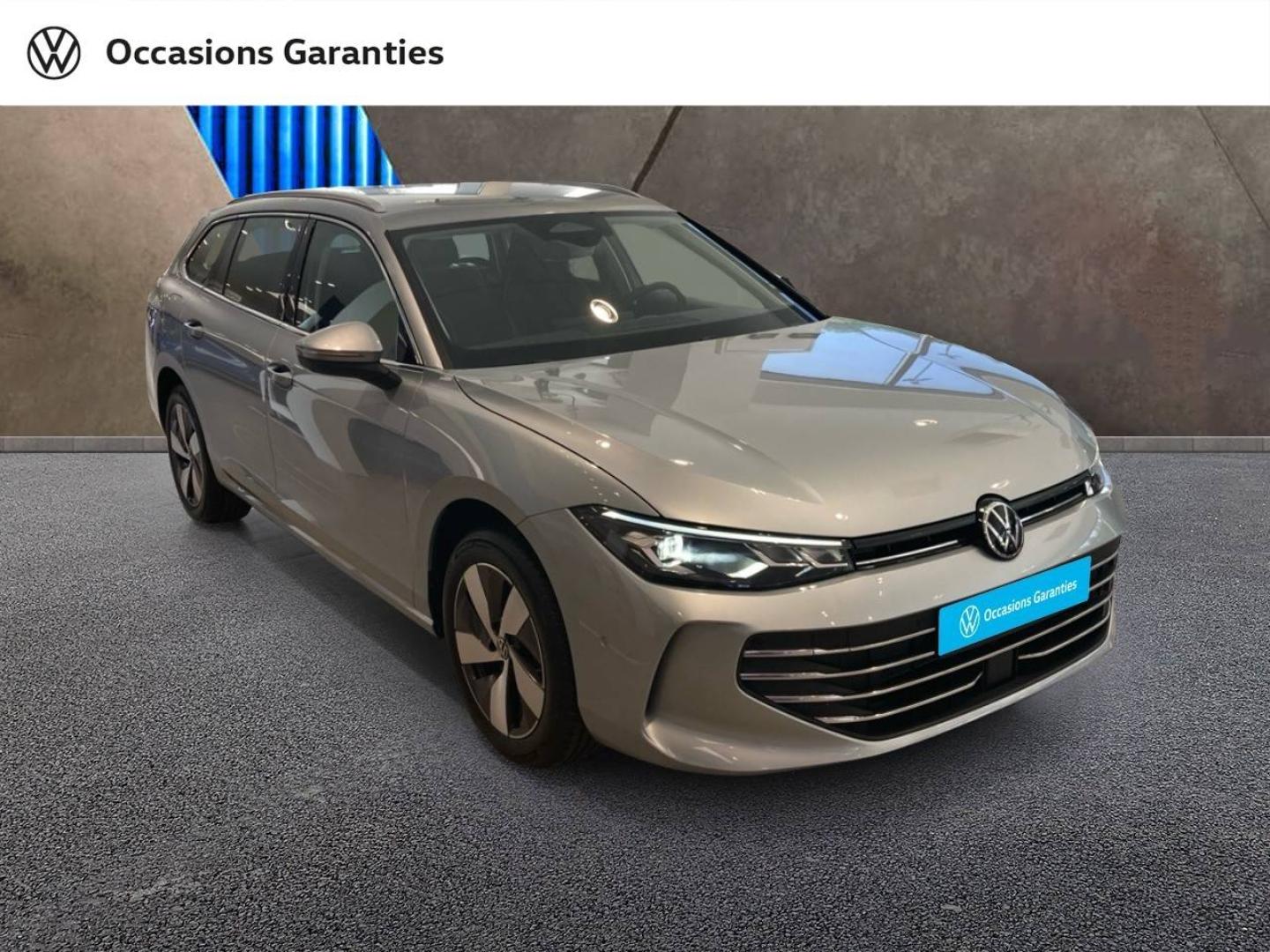 Voitures occasions VOLKSWAGEN Passat SW Life Lens
