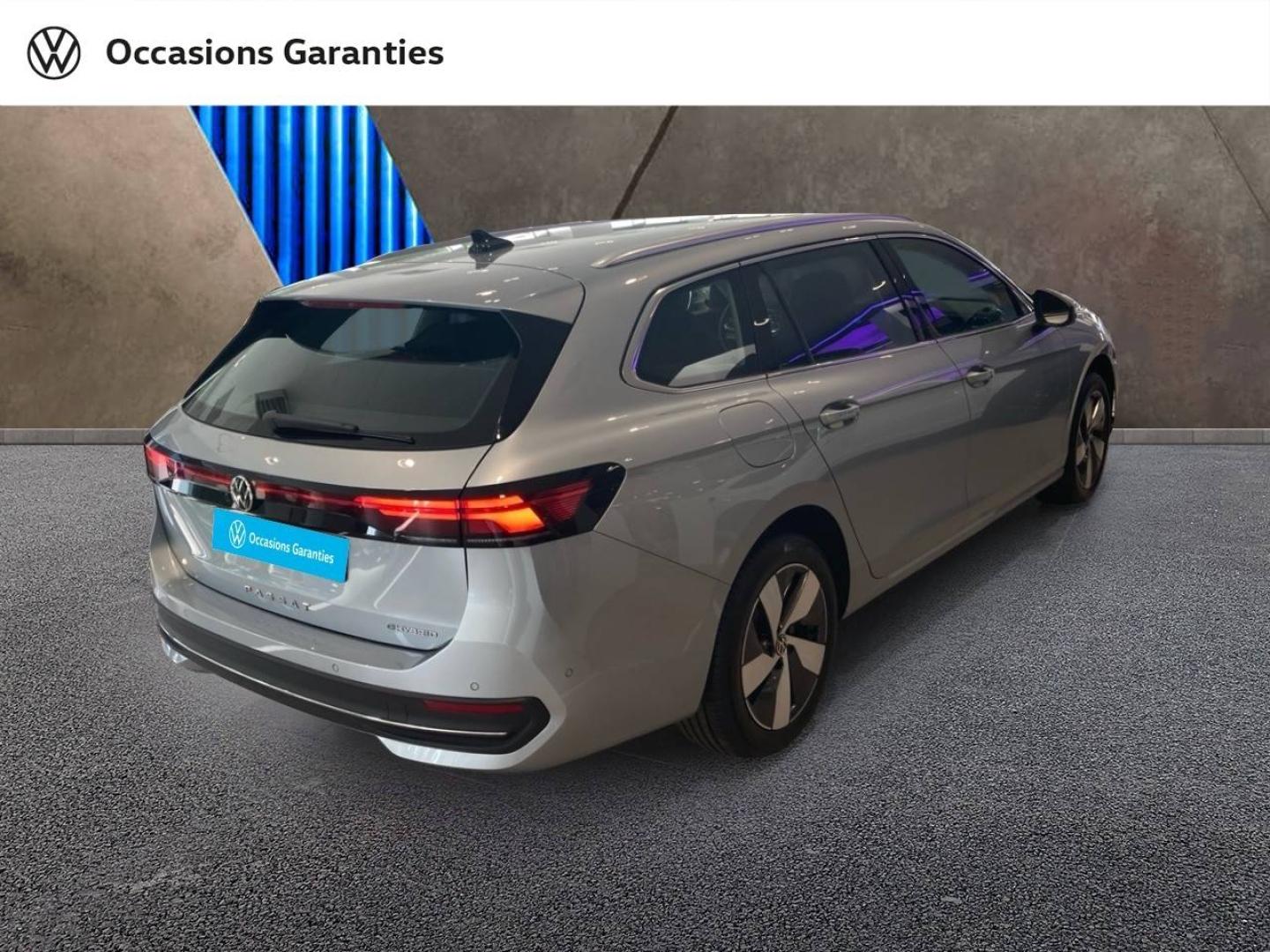Voitures occasions VOLKSWAGEN Passat SW Life Lens