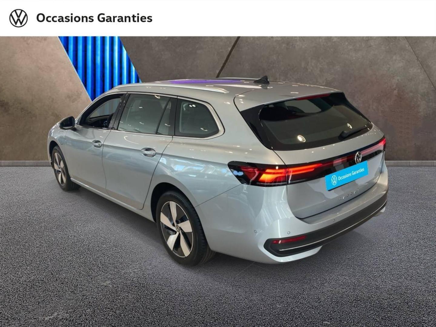 Voitures occasions VOLKSWAGEN Passat SW Life Lens
