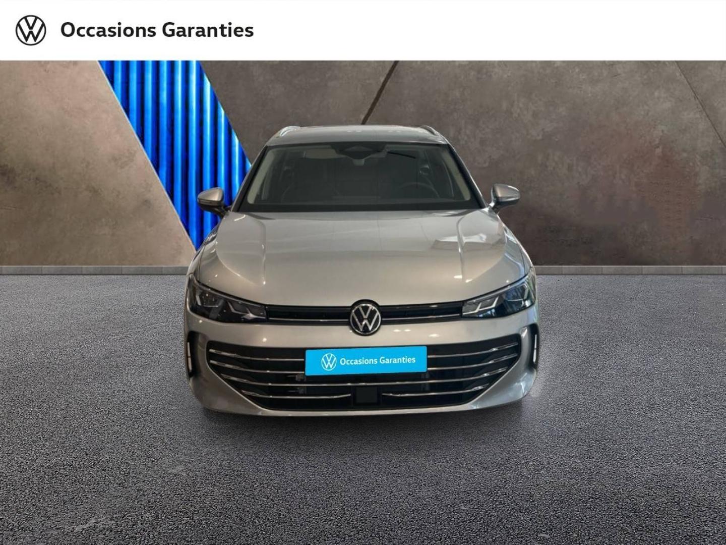 Voitures occasions VOLKSWAGEN Passat SW Life Lens