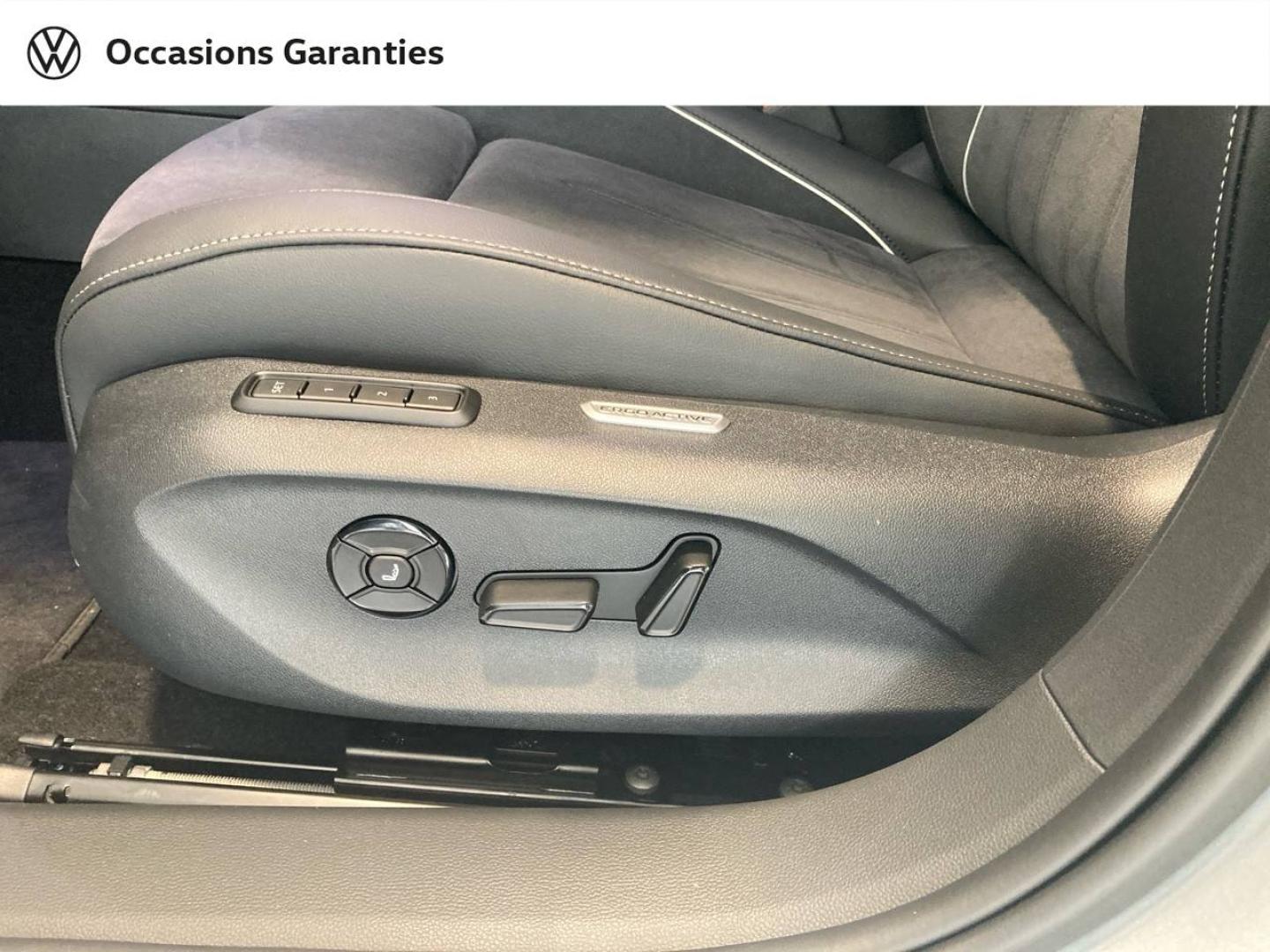 Voitures occasions VOLKSWAGEN Passat SW Life Lens