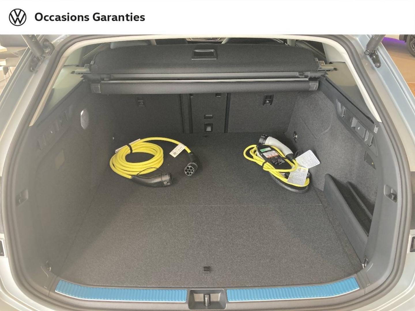 Voitures occasions VOLKSWAGEN Passat SW Life Lens