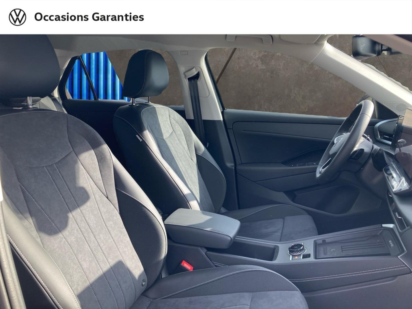 Voitures occasions VOLKSWAGEN T-ROC Style Lens