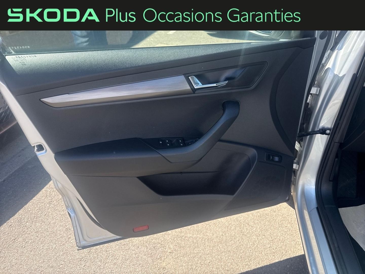 Voitures occasions ŠKODA KAROQ Ambition Lens