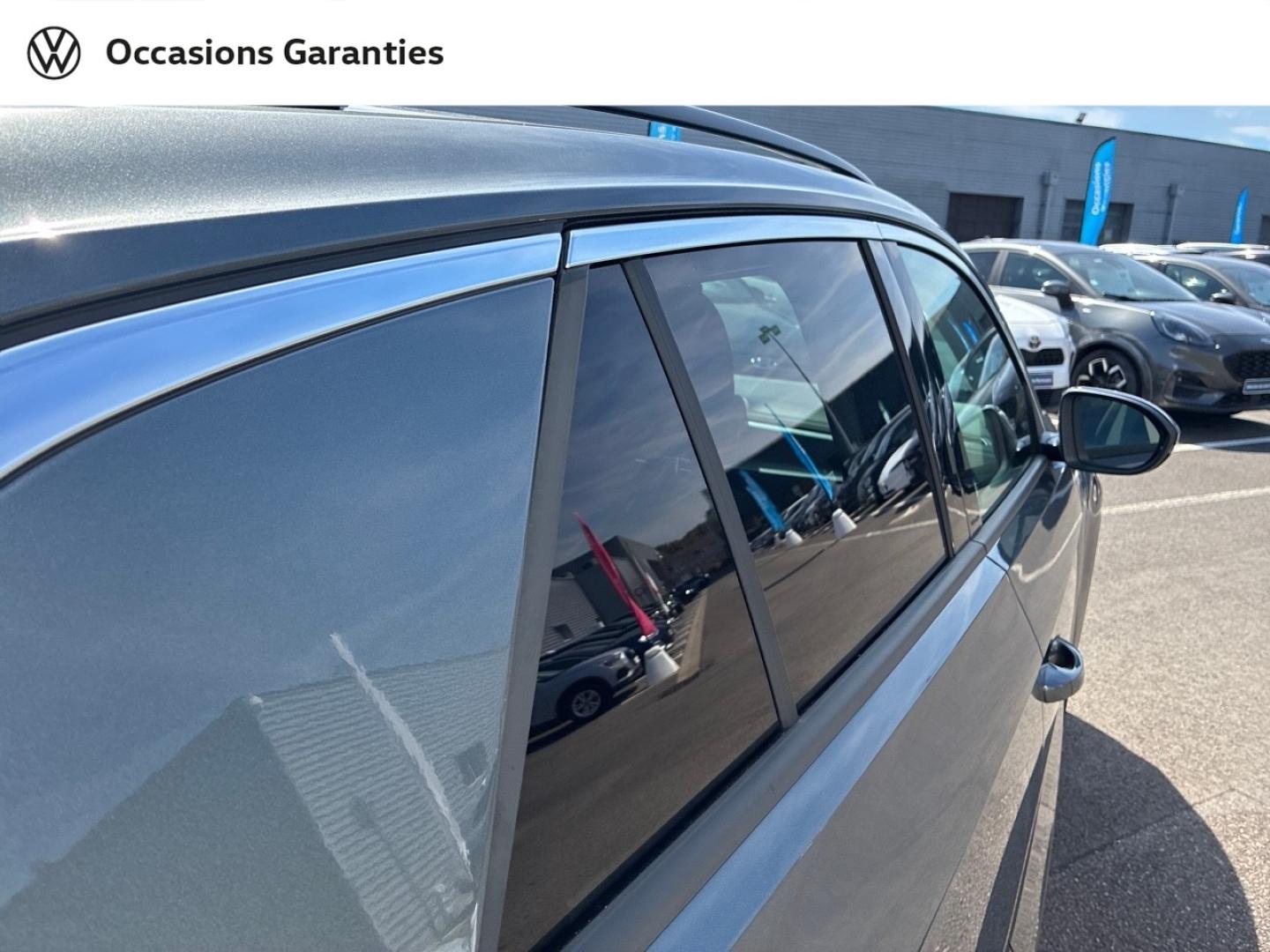 Voitures occasions VOLKSWAGEN T-ROC Life Lens