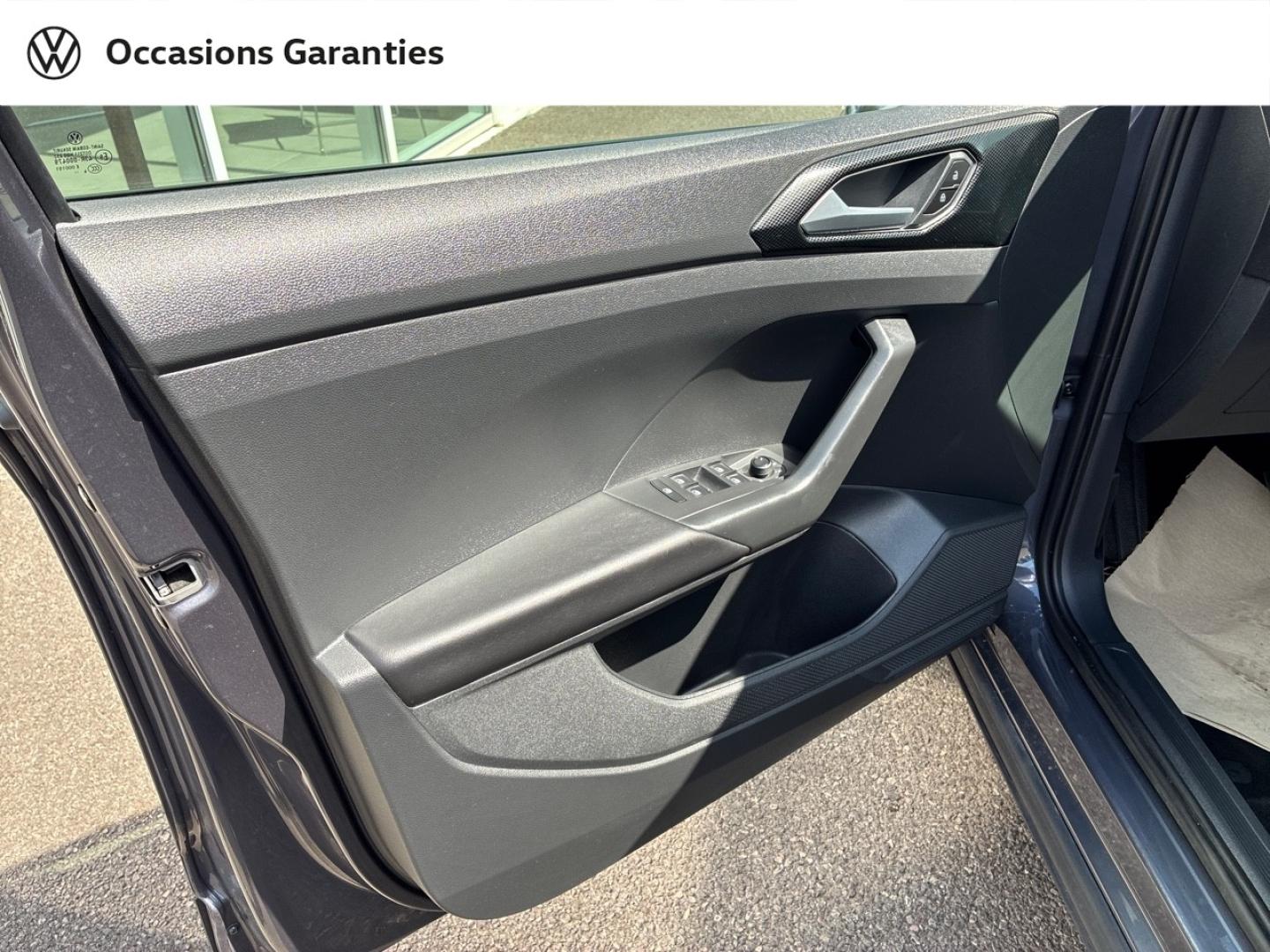 Voitures occasions VOLKSWAGEN T-CROSS Life Lens