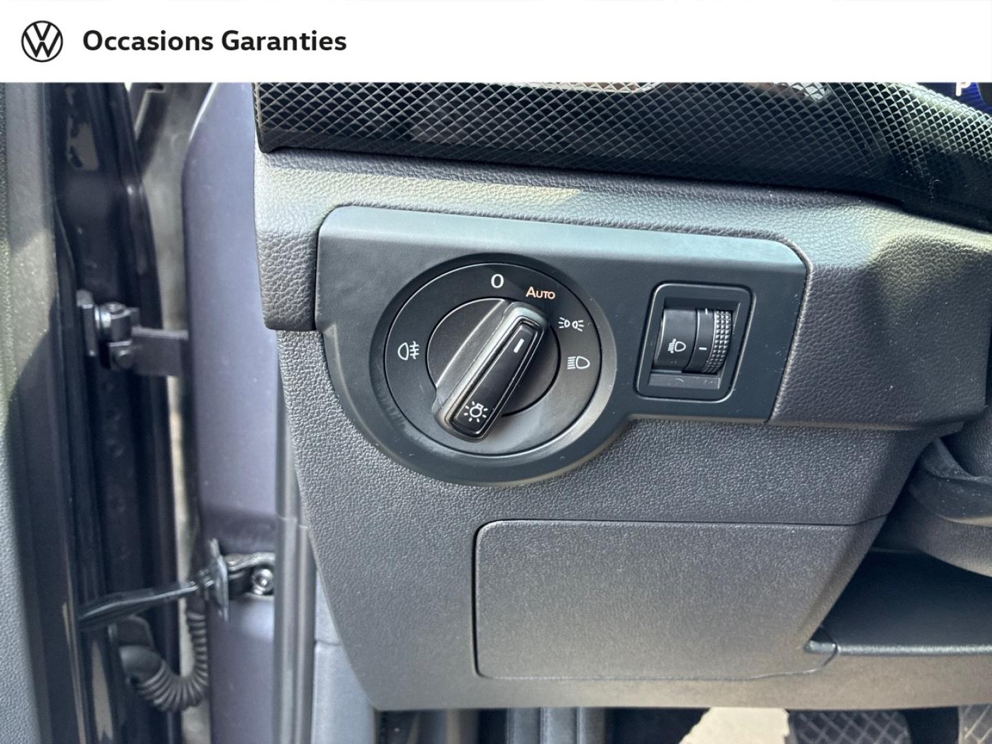 Voitures occasions VOLKSWAGEN T-CROSS Life Lens