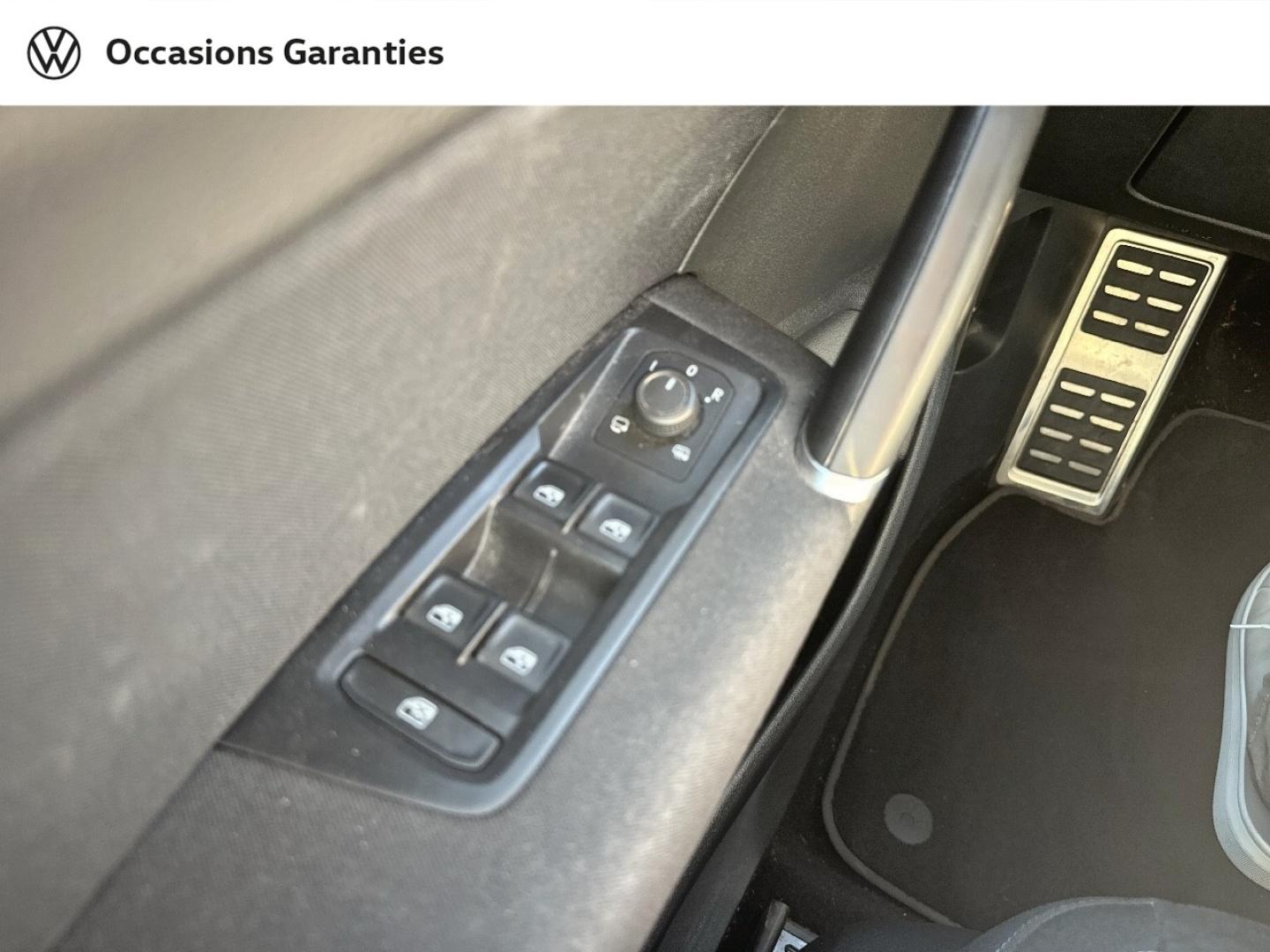 Voitures occasions VOLKSWAGEN TOURAN IQ.Drive Lens