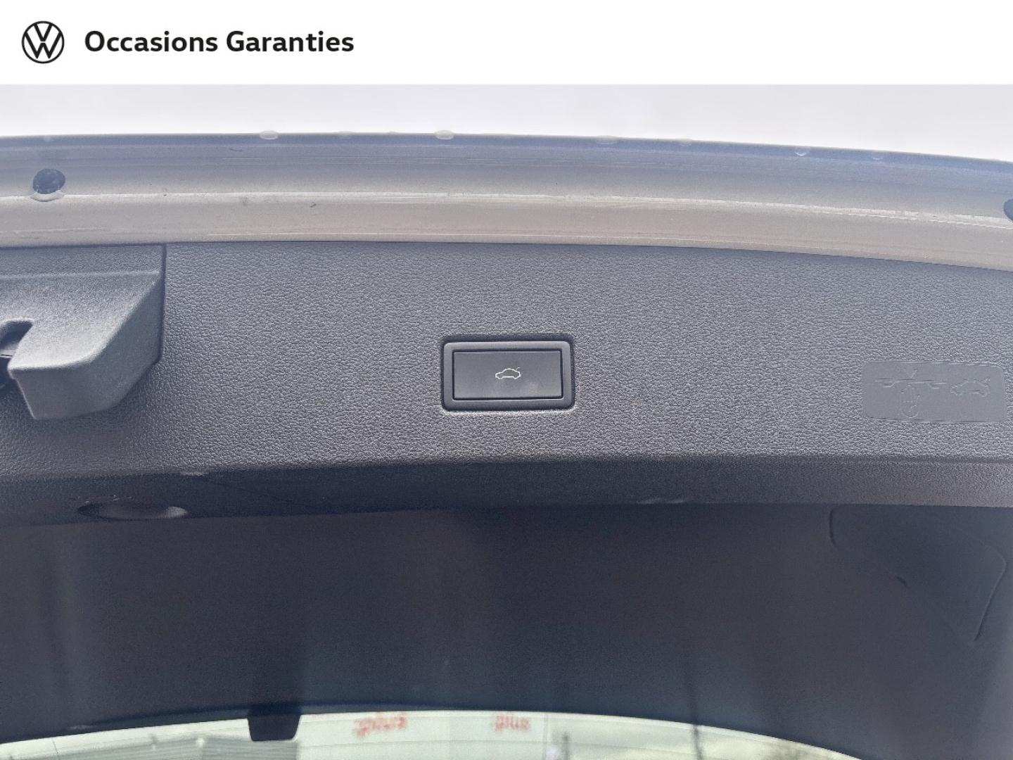 Voitures occasions VOLKSWAGEN T-ROC R-Line Lens