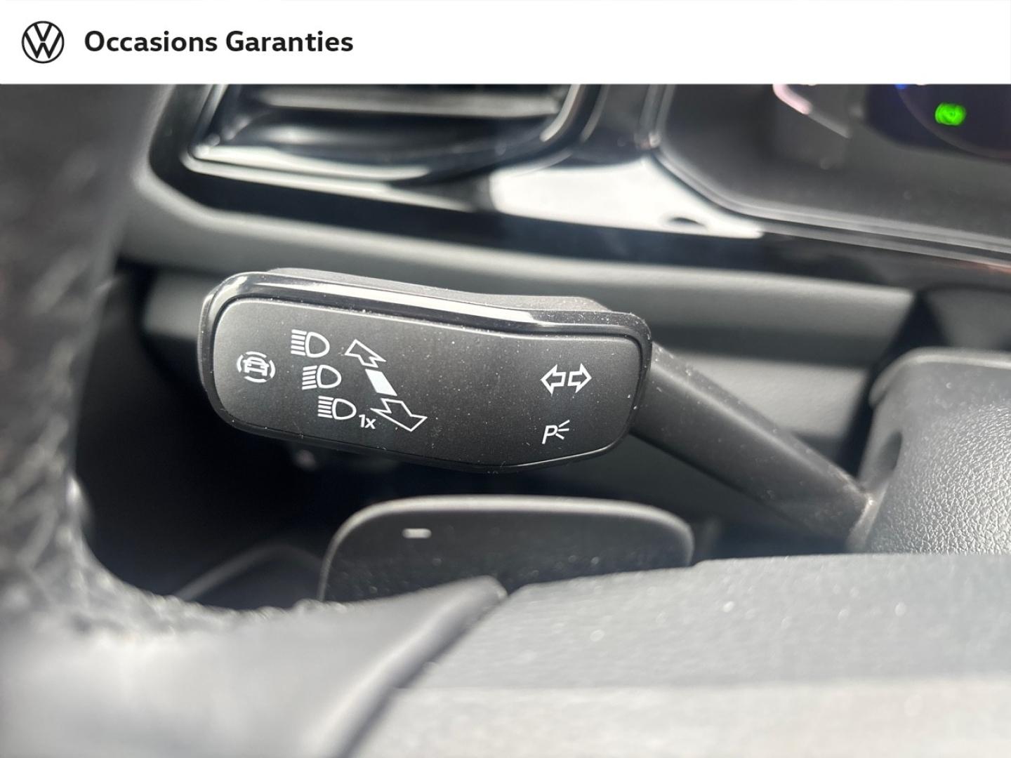 Voitures occasions VOLKSWAGEN T-ROC R-Line Lens