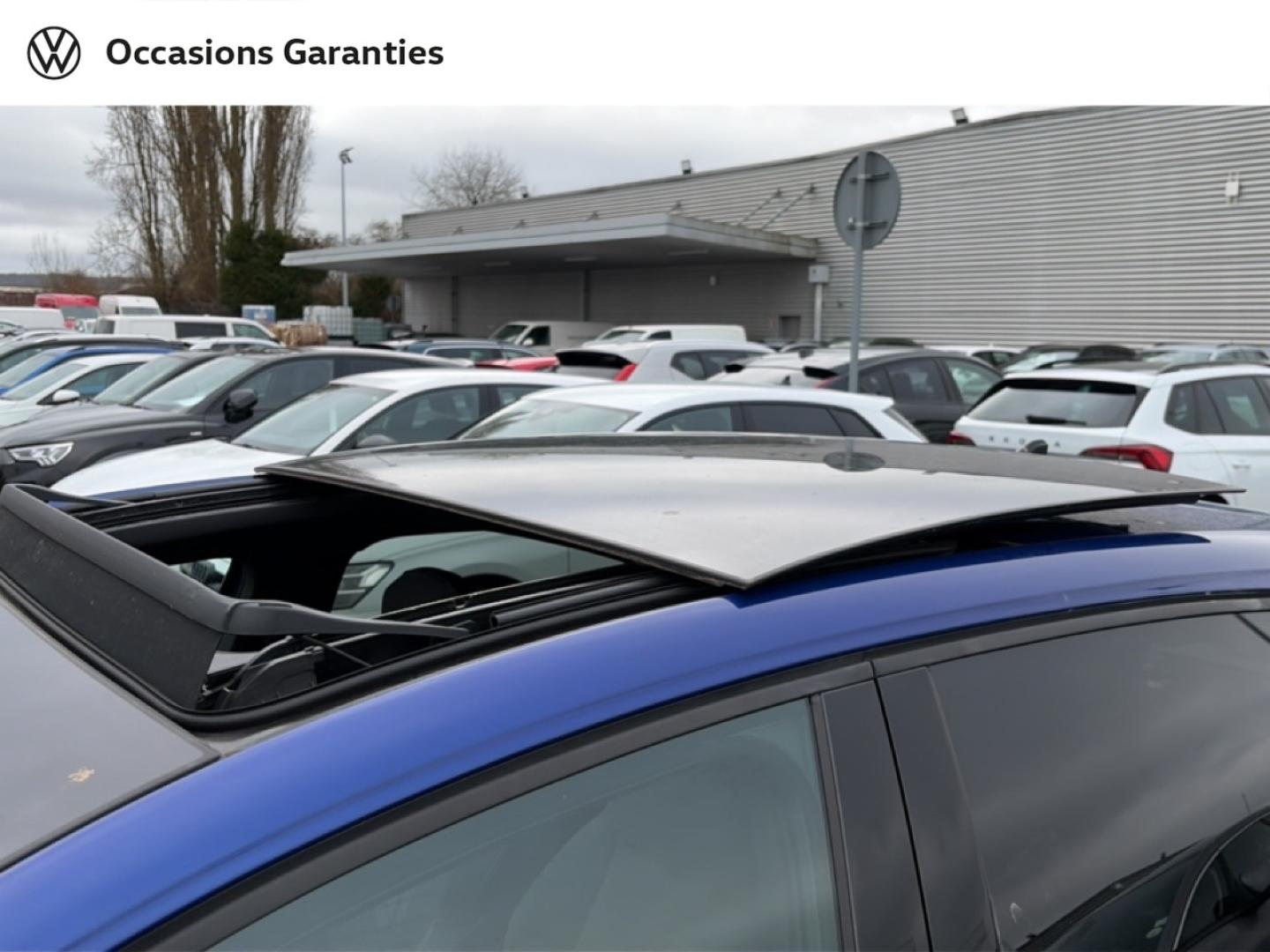 Voitures occasions VOLKSWAGEN GOLF R-Line Lens