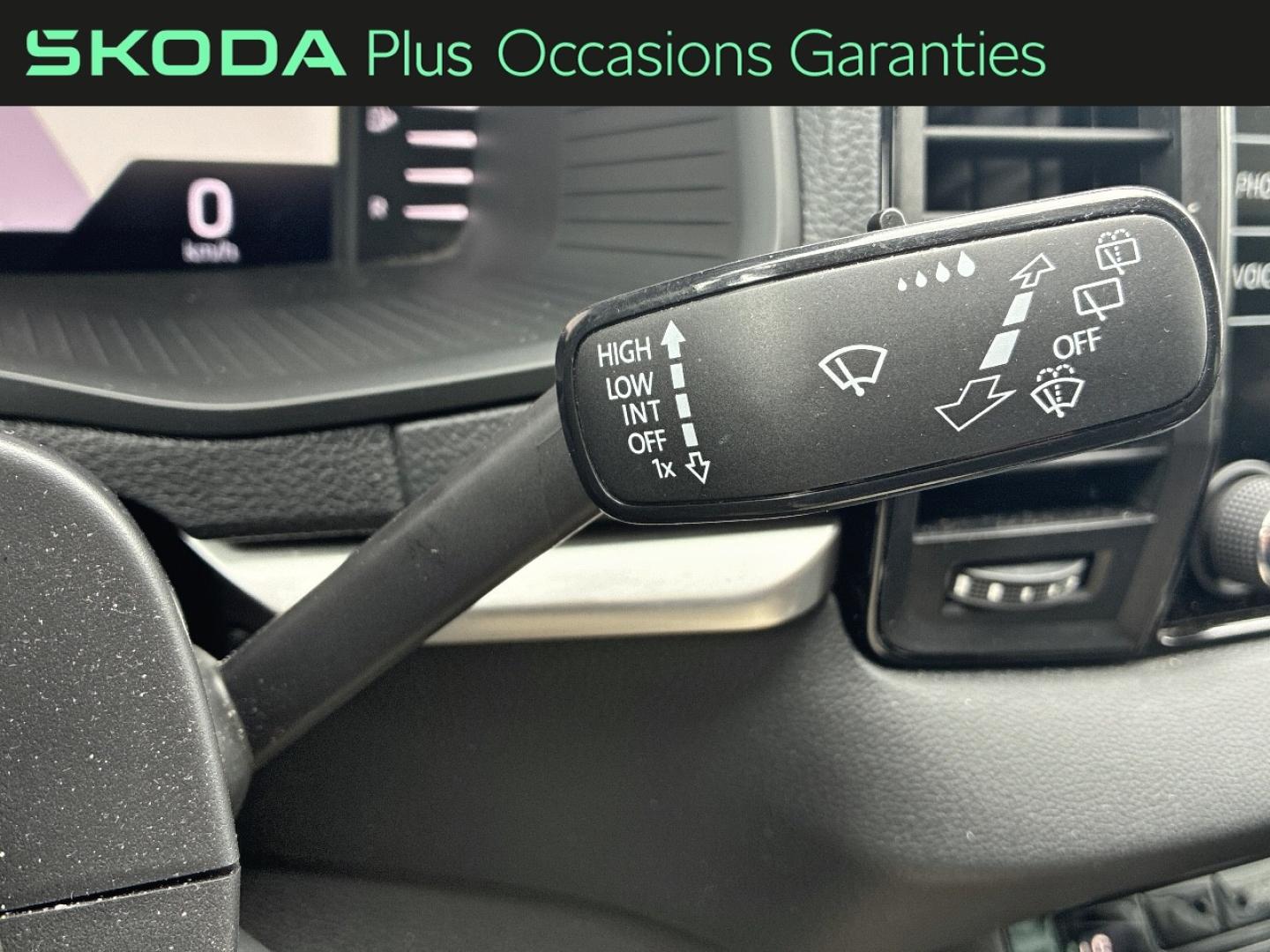 Voitures occasions ŠKODA KAROQ Selection Lens
