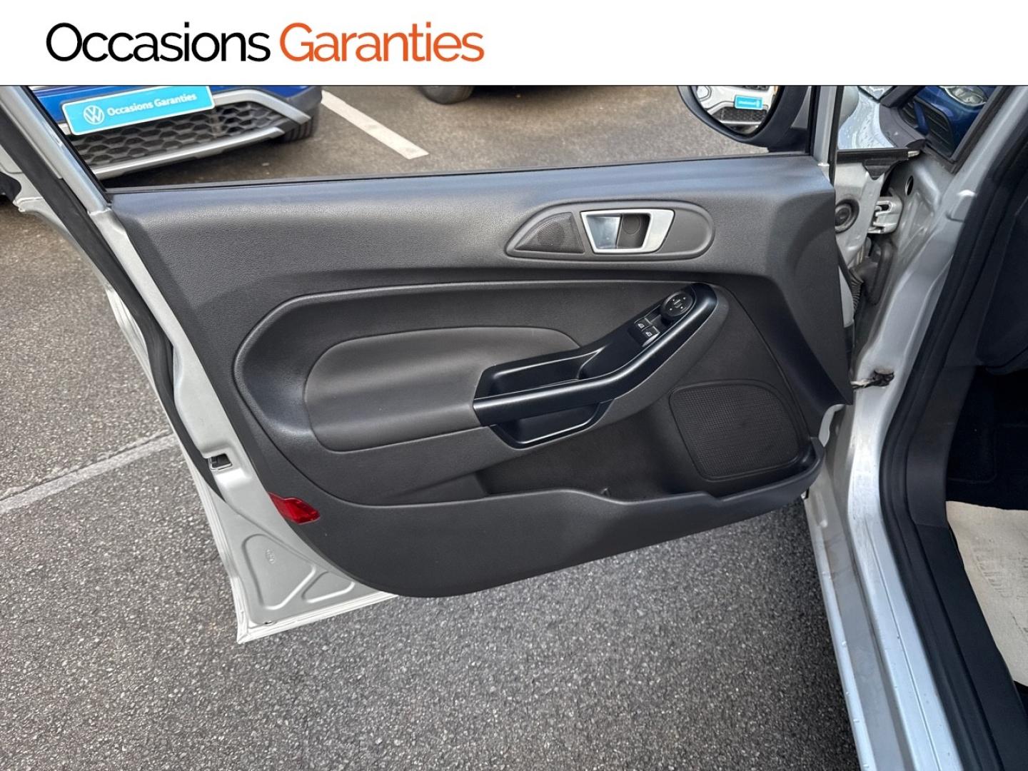 Voitures occasions FORD FIESTA Edition Lens