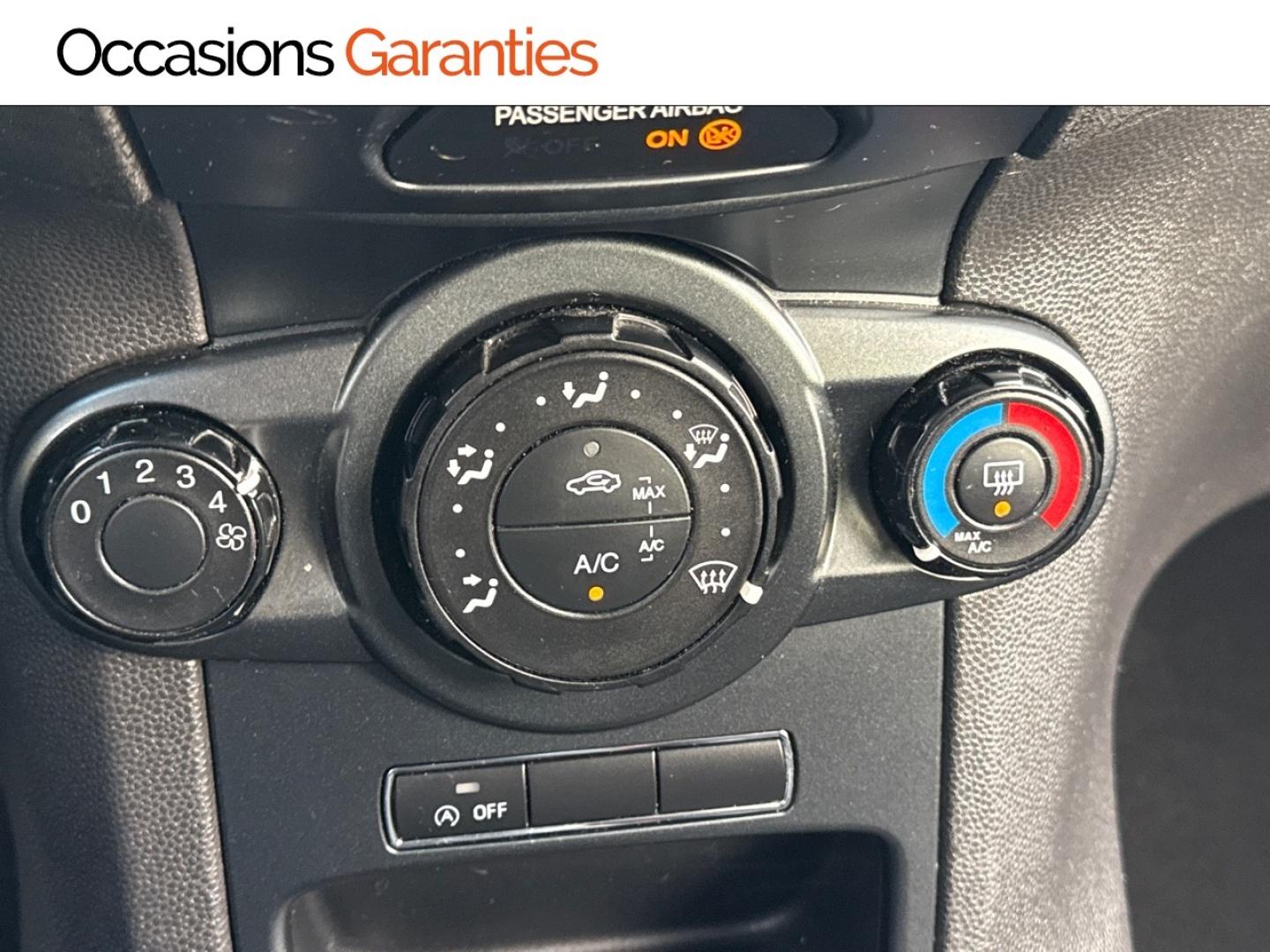 Voitures occasions FORD FIESTA Edition Lens