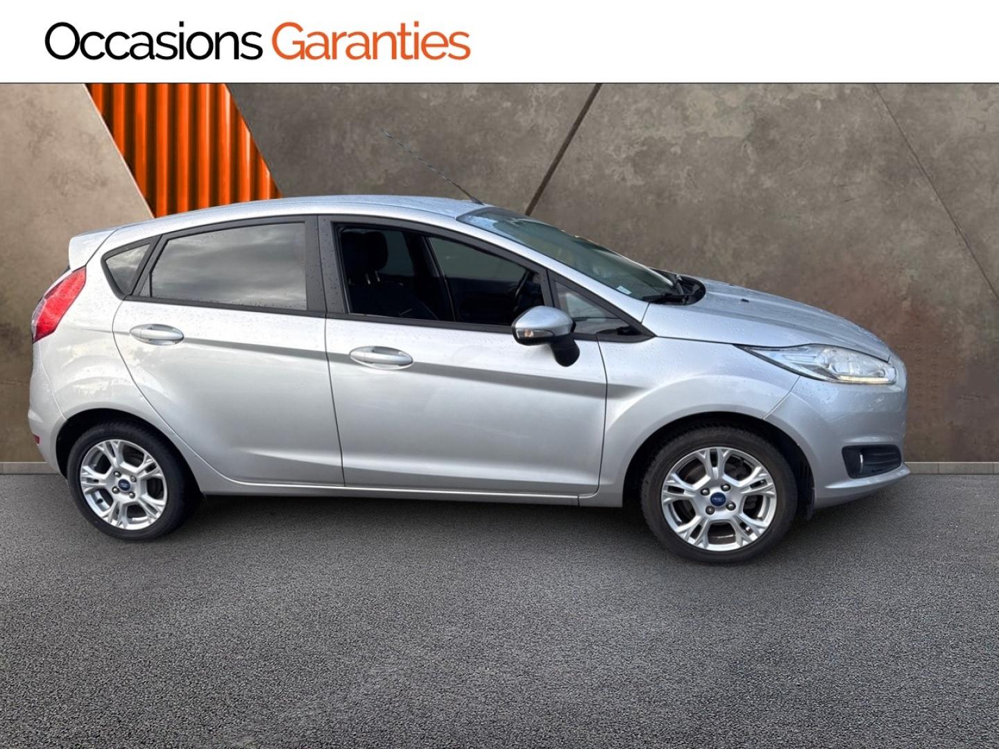 Voitures occasions FORD FIESTA Edition Lens