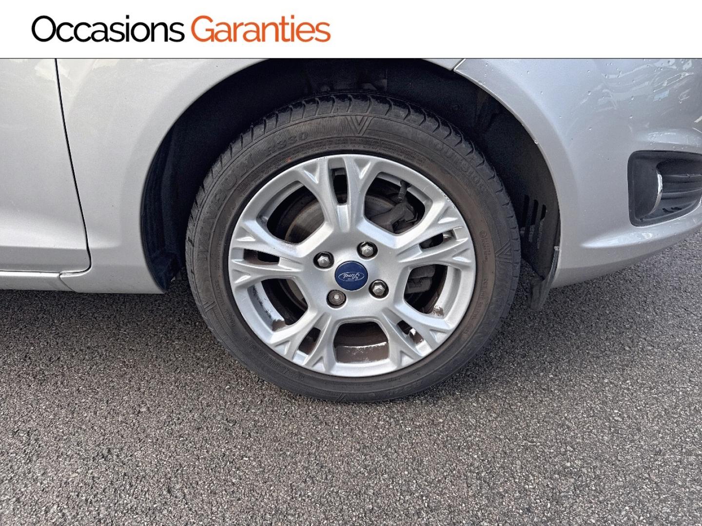 Voitures occasions FORD FIESTA Edition Lens