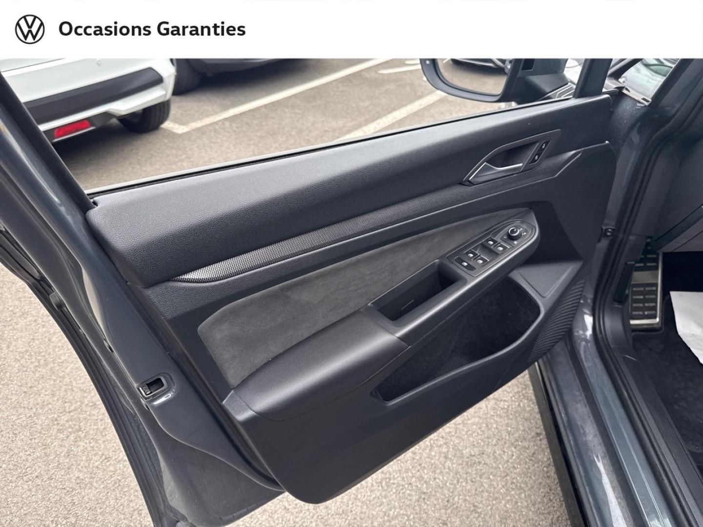 Voitures occasions VOLKSWAGEN GOLF R-Line Edition Lens