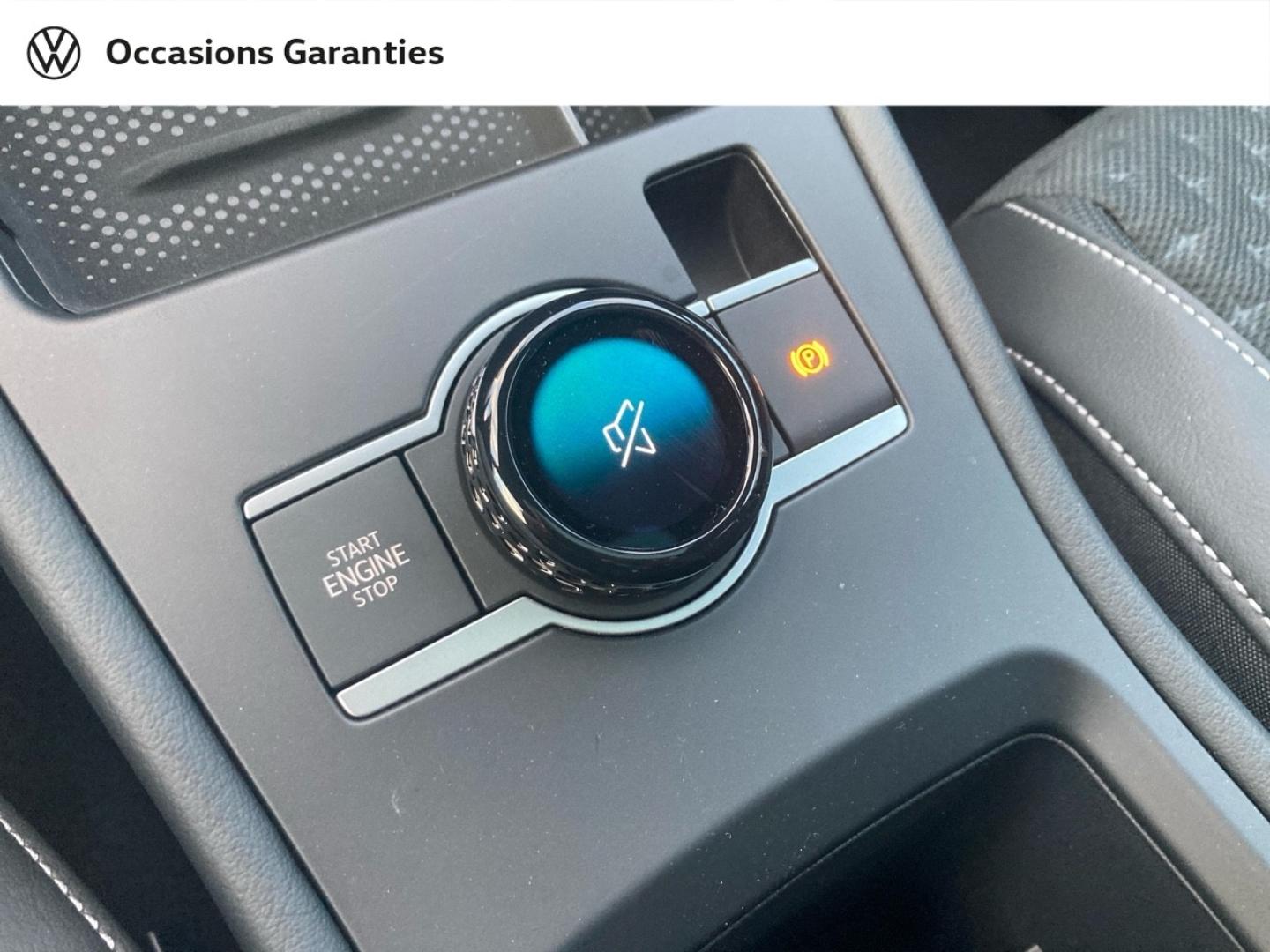 Voitures occasions VOLKSWAGEN T-ROC R-Line Lens