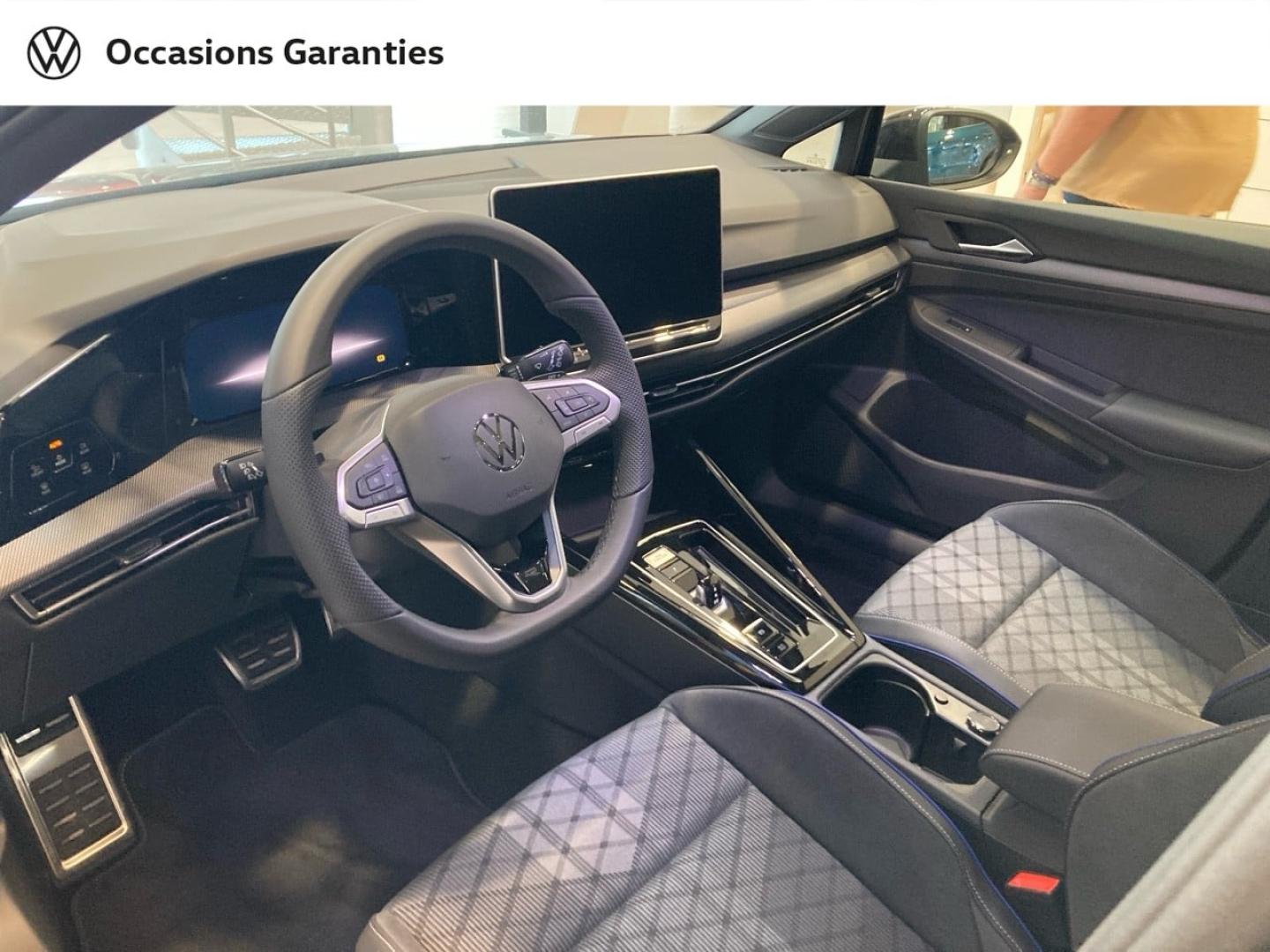 Voitures occasions VOLKSWAGEN Golf SW R-Line Lens