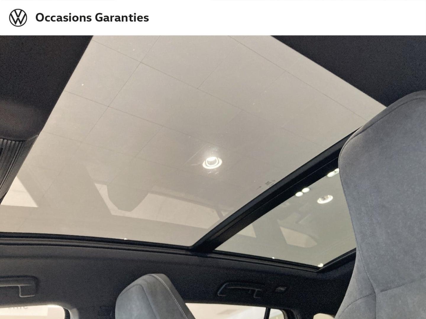 Voitures occasions VOLKSWAGEN Golf SW R-Line Lens